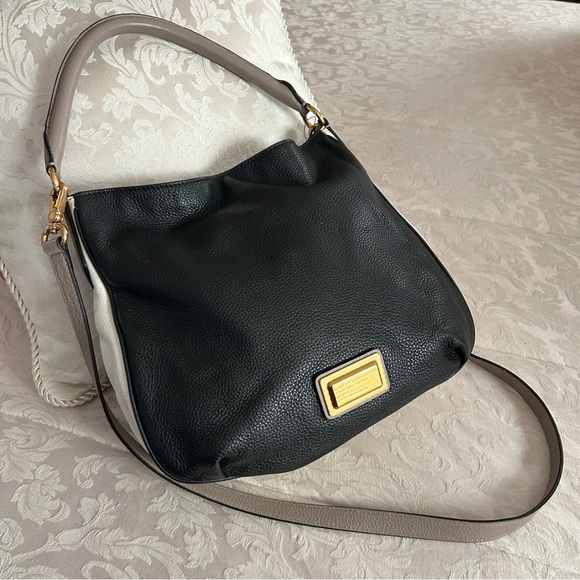 MARC BY MARC JACOBS TOO HOT TO HANDLE HOBO SHOULDER BAG - Picture 2 of 9